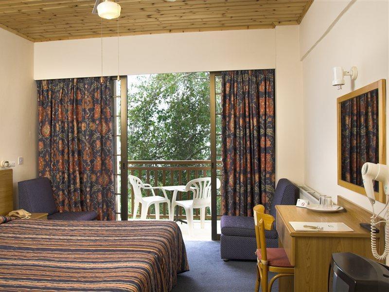 Pendeli Hotel Платрес Екстериор снимка