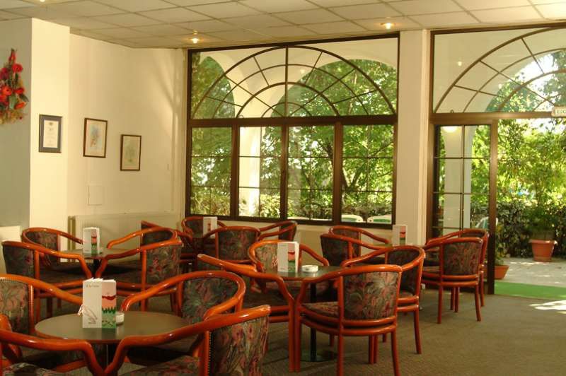 Pendeli Hotel Платрес Екстериор снимка